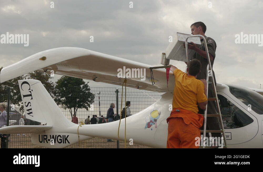 Tricycle undercarriage Stock Videos & Footage HD and 4K Video Clips