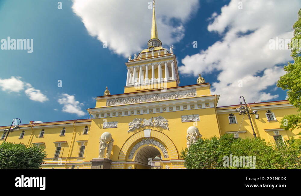 Admiralty notice. Адмиралтейство в Санкт-Петербурге. Александровский сад и Адмиралтейство. Адмиралтейство в Санкт-Петербурге фото. Шпиль Адмиралтейства.