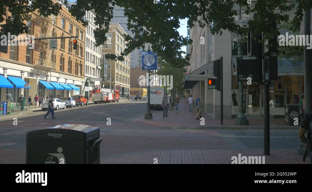 Sw morrison street Stock Videos & Footage HD and 4K Video Clips Alamy