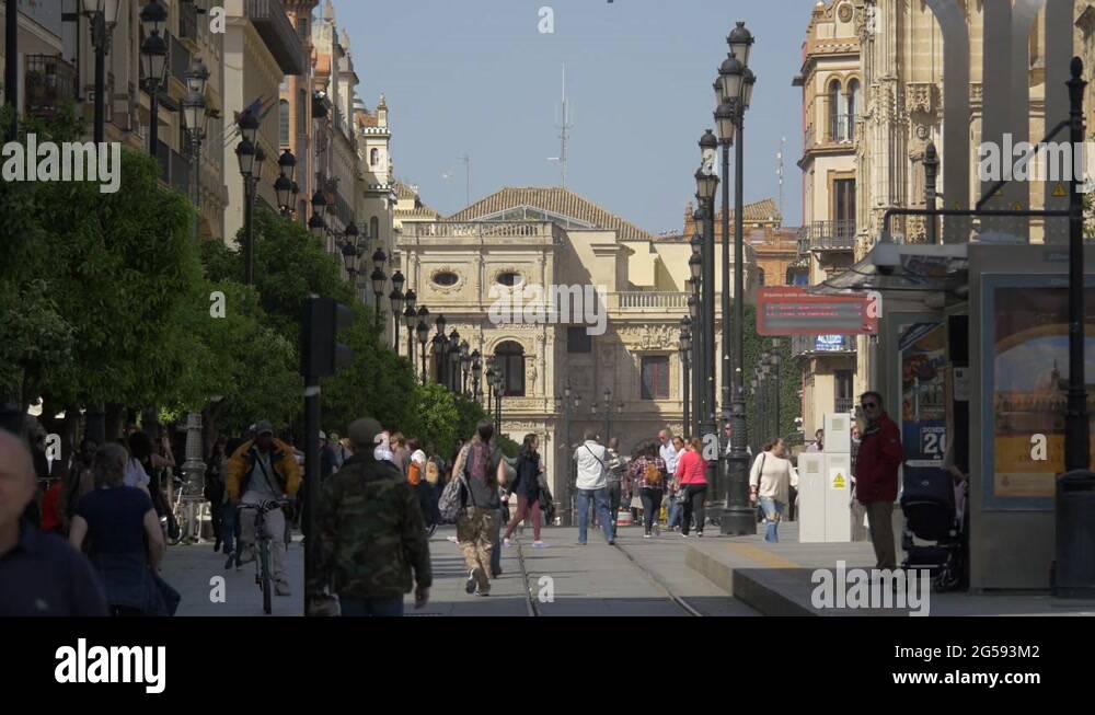 Crowded city Stock Videos & Footage - HD and 4K Video Clips - Alamy