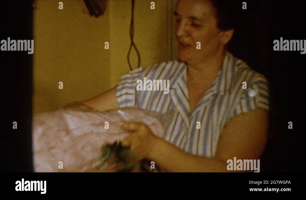 One parcel Stock Videos & Footage - HD and 4K Video Clips - Alamy