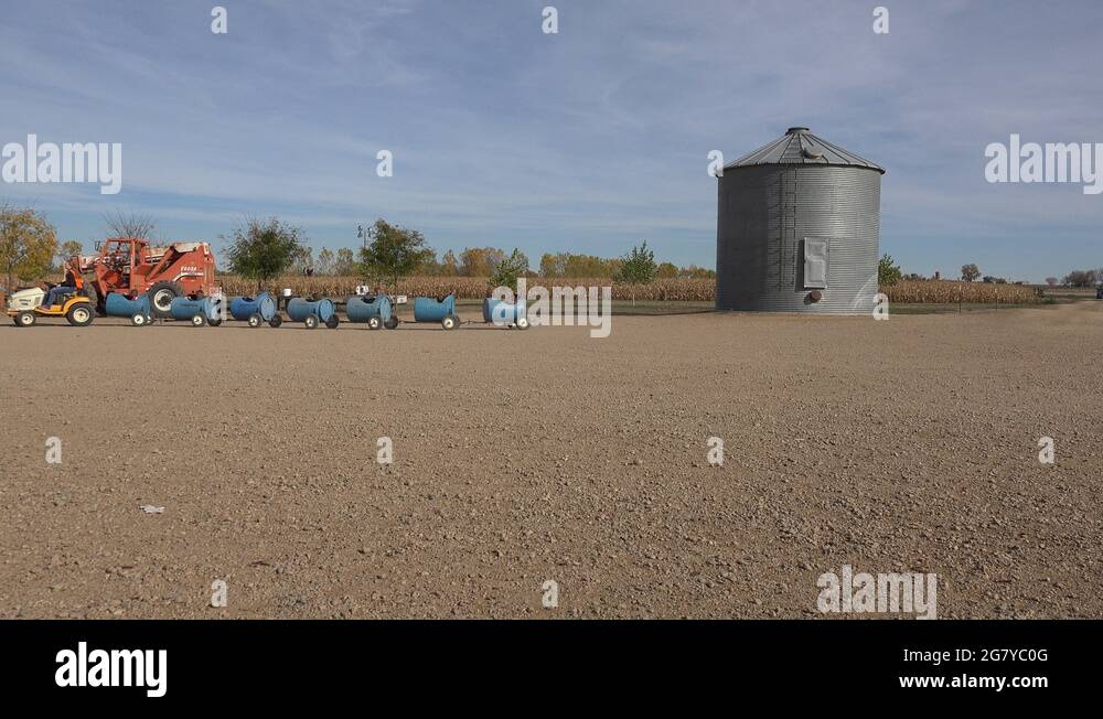 Buy farm land Stock Videos & Footage HD and 4K Video Clips Alamy