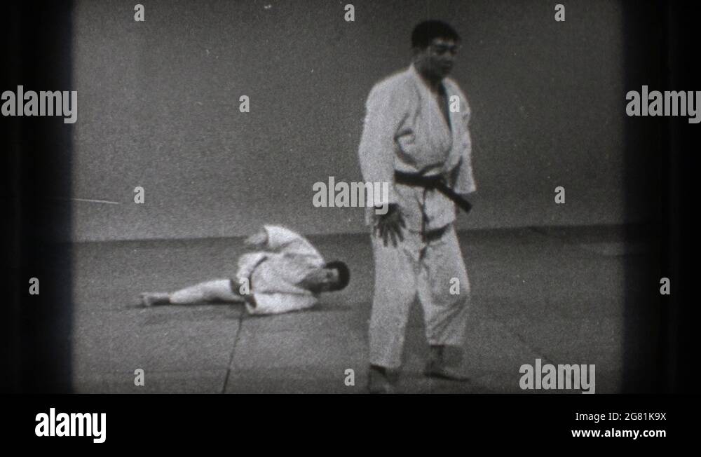White kung fu Stock Videos & Footage - HD and 4K Video Clips - Alamy