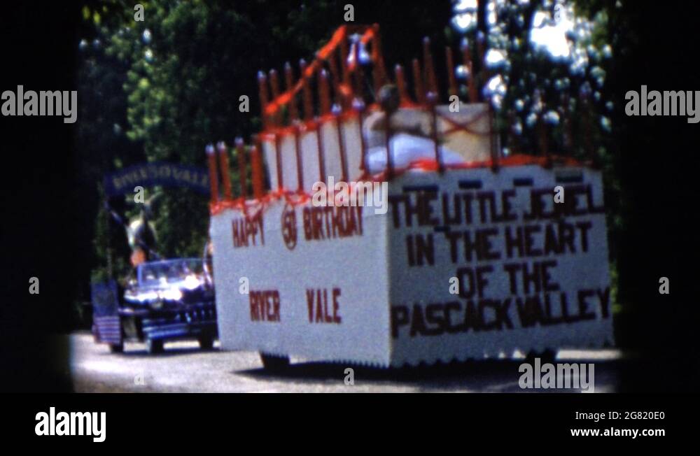 HICKSVILLE NEW YORK1955 River Vale Parade With Horse Drawn Buggy And