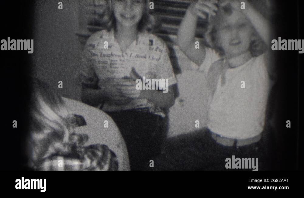 Silly putty vintage Stock Videos & Footage HD and 4K Video Clips Alamy