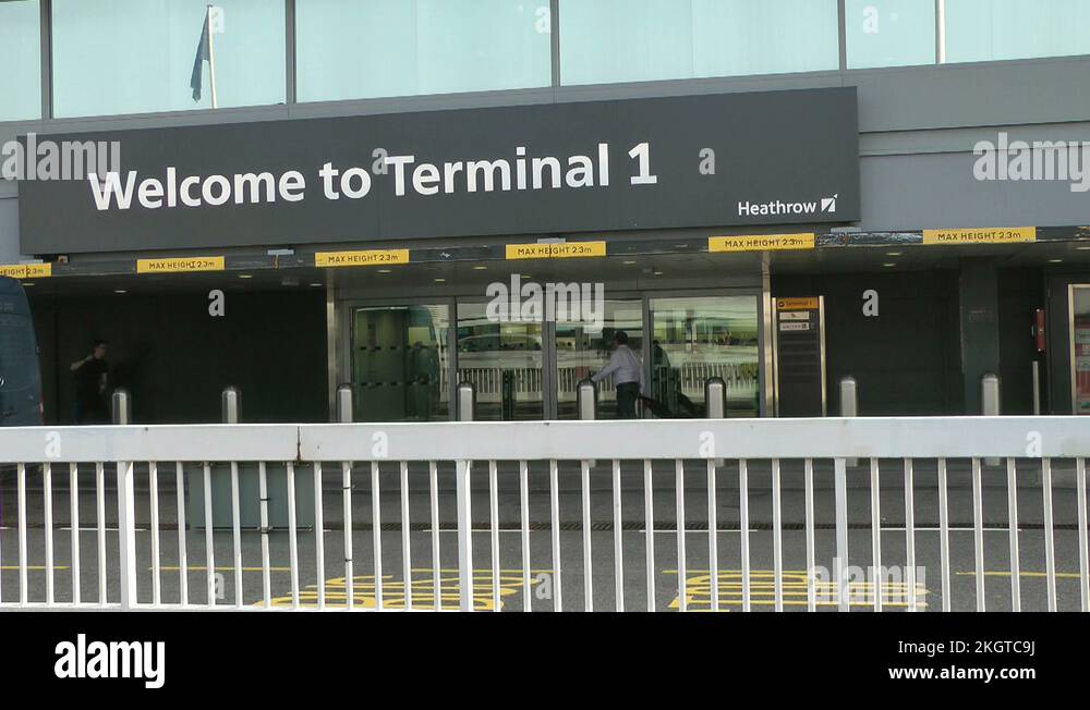 Terminal 1 entrance Stock Videos & Footage - HD and 4K Video Clips - Alamy