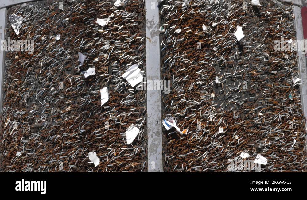 Bits of paper Stock Videos & Footage - HD and 4K Video Clips - Alamy