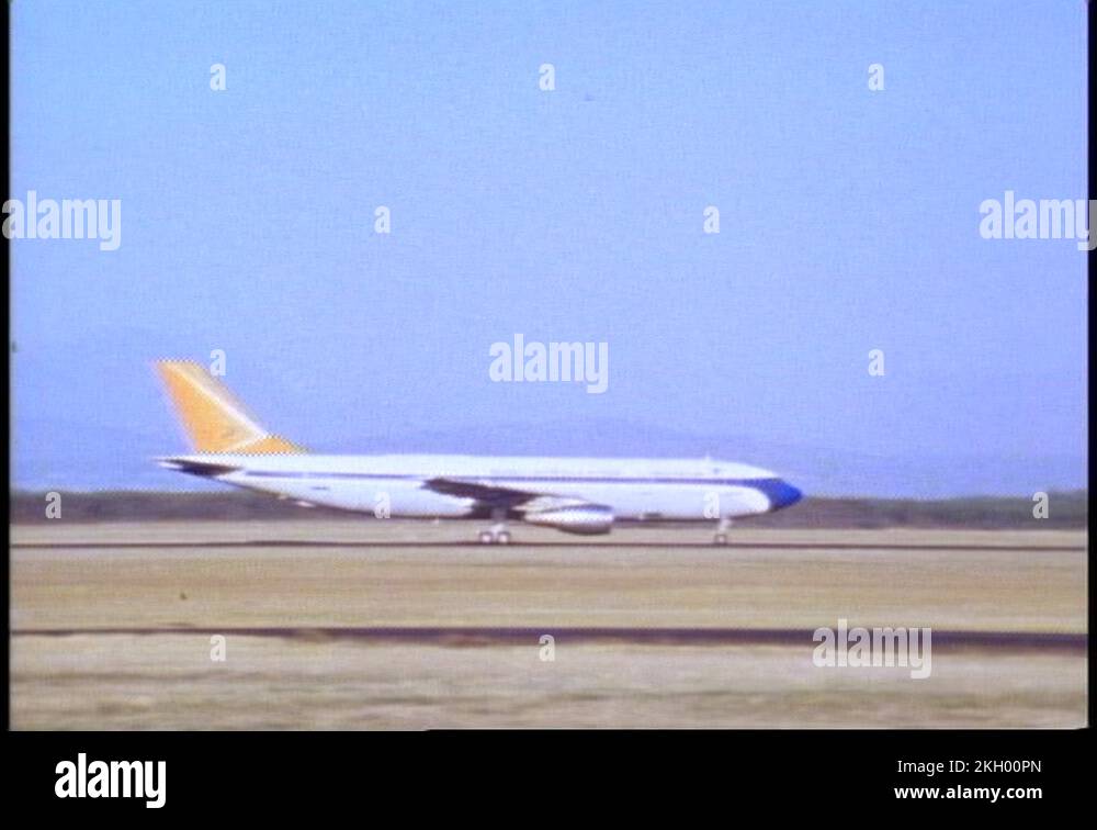 CAPE TOWN SOUTH AFRICA 1982 South African Airlines Jet Taking Off Cape town south africa 1982 south african airlines jet taking off