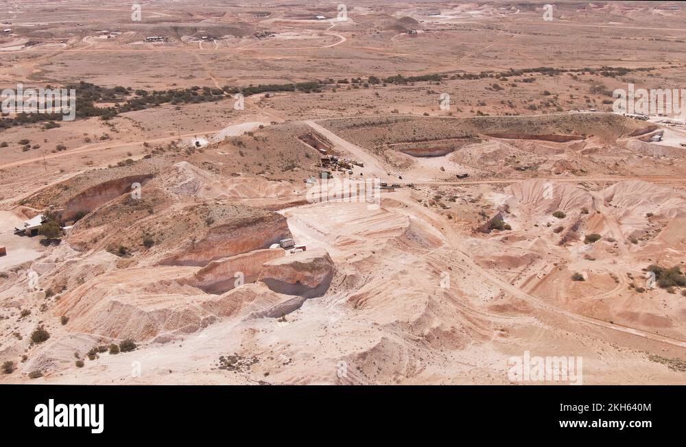 Coober pedy town Stock Videos & Footage HD and 4K Video Clips Alamy