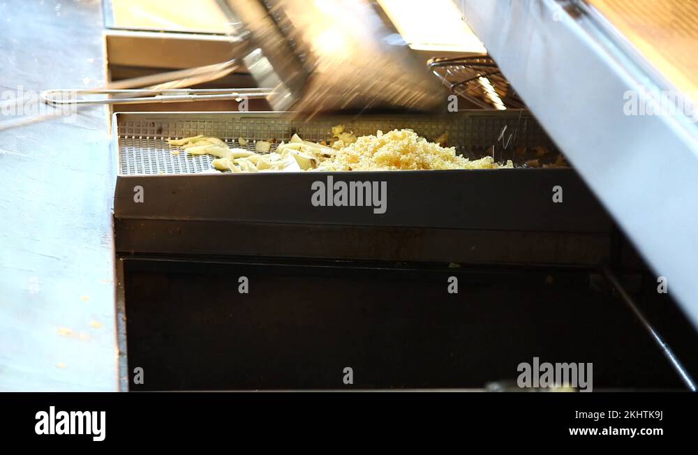 Deep fat fryer Stock Videos & Footage HD and 4K Video Clips Alamy
