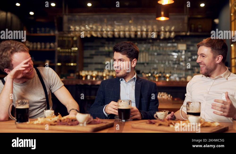 Stories tell friends Stock Videos & Footage - HD and 4K Video Clips - Alamy