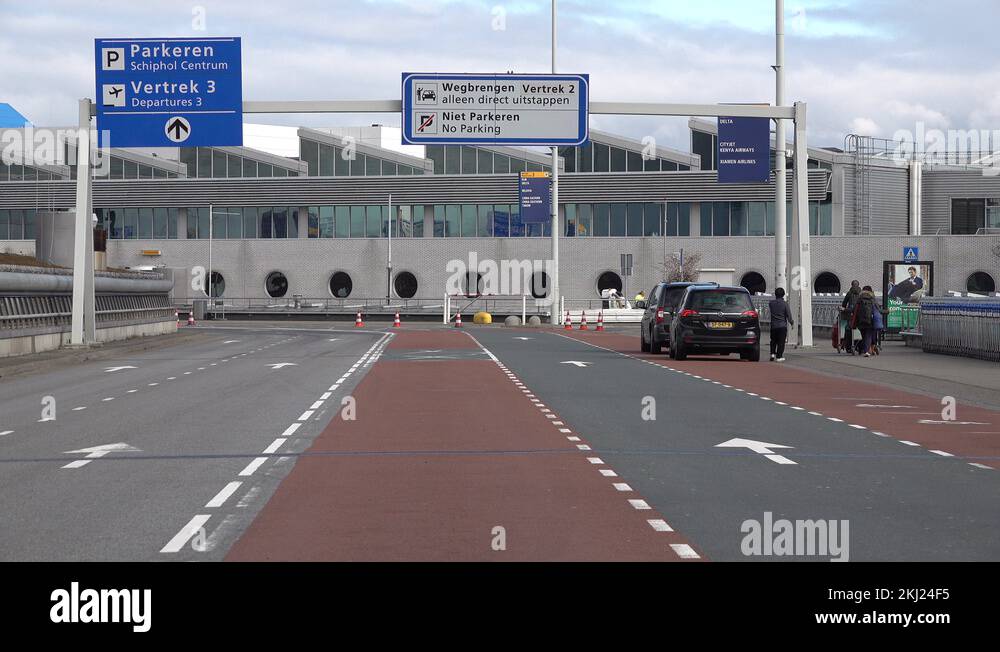 Drop off passengers with masks, empty Schiphol airport coronavirus