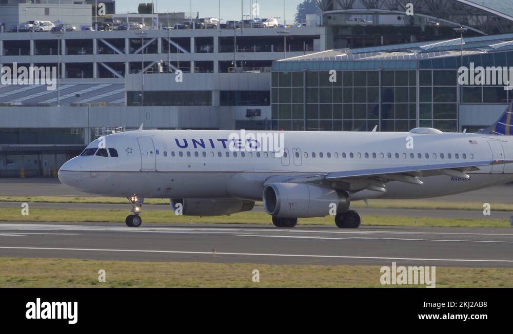 United airbus a320 Stock Videos & Footage - HD and 4K Video Clips - Alamy