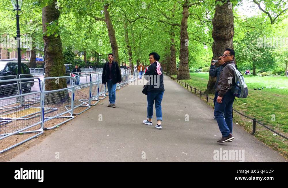 Regent’s park street Stock Videos & Footage HD and 4K Video Clips Alamy