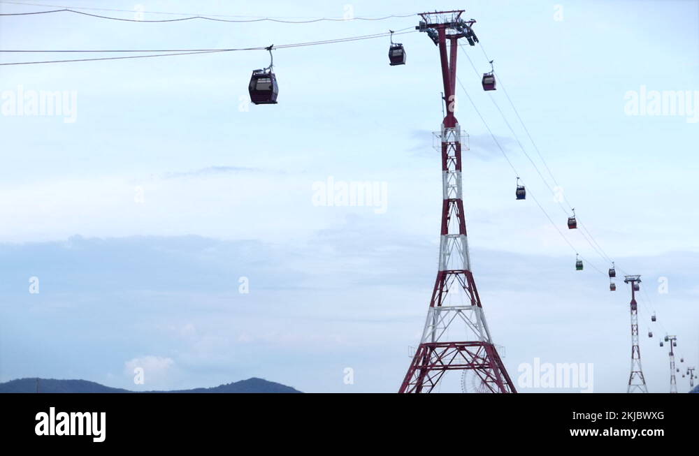 Cable car lifts Stock Videos & Footage HD and 4K Video Clips Alamy