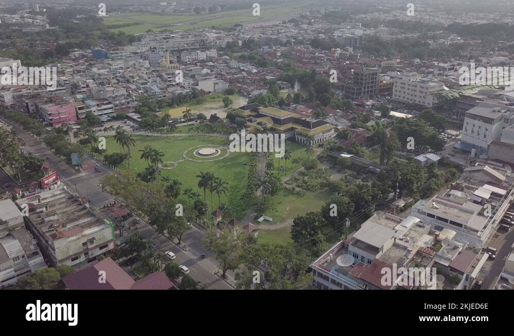 Istana maimun Stock Videos & Footage - HD and 4K Video Clips - Alamy