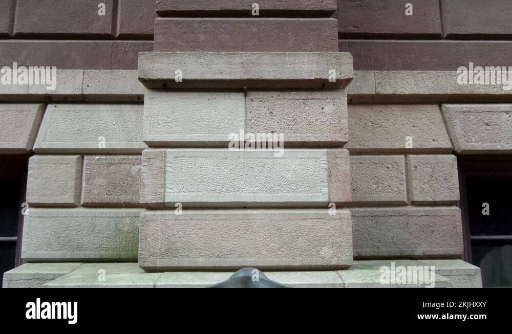 Statue of the italian explorer christopher columbus Stock Videos