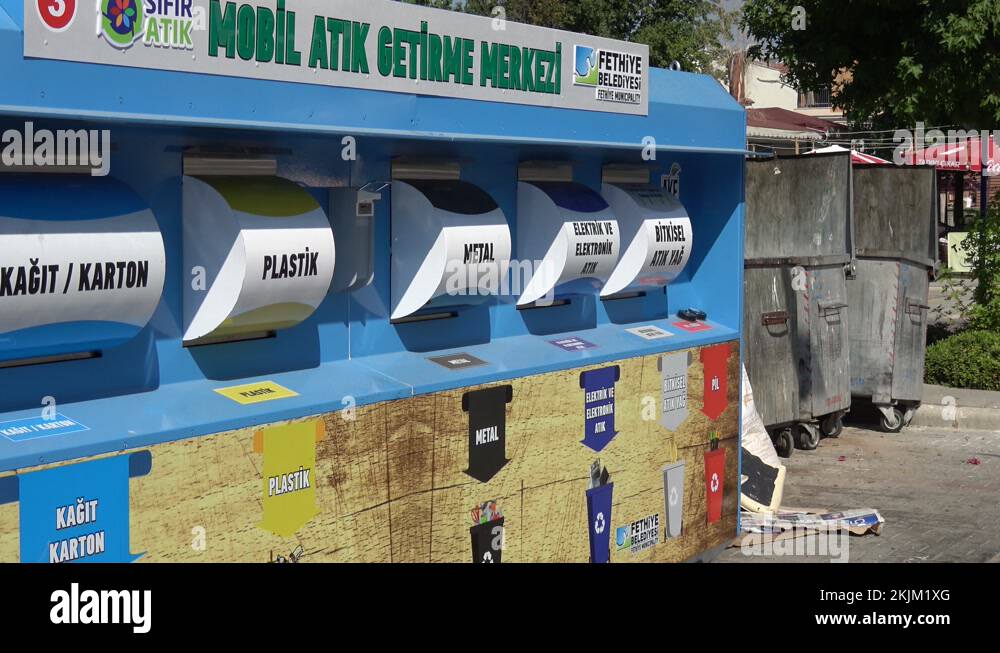 Old bins Stock Videos & Footage HD and 4K Video Clips Alamy