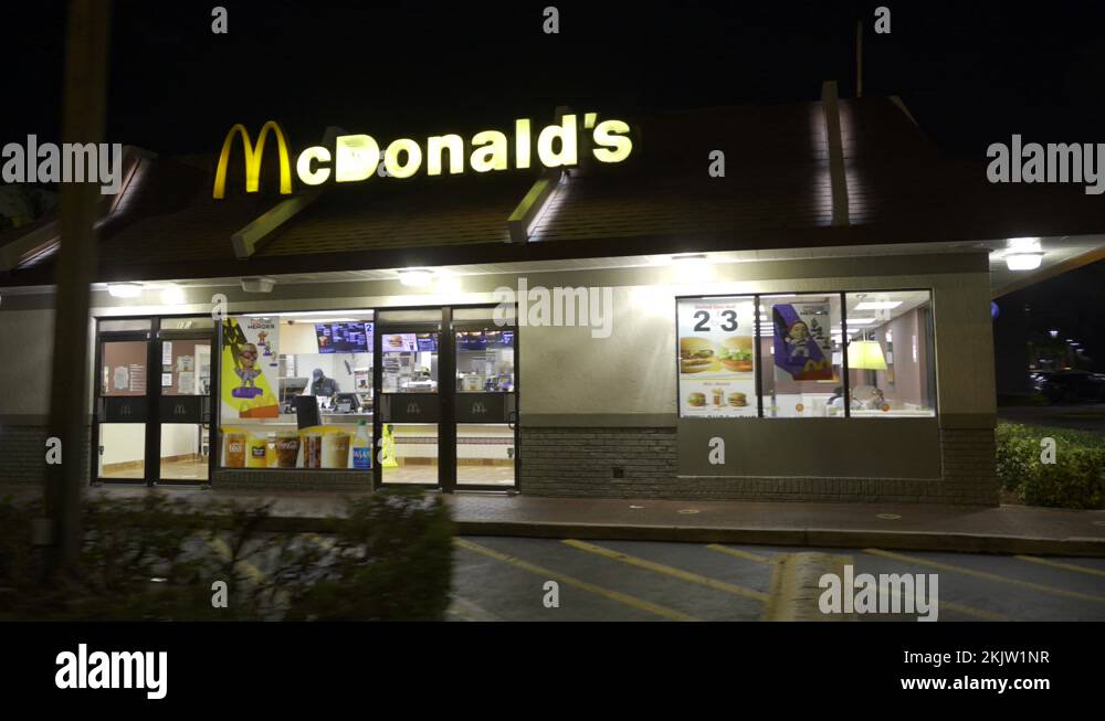 Night mcdonald's Stock Videos & Footage - HD and 4K Video Clips - Alamy