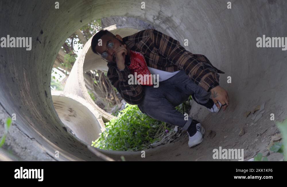Pipe singer Stock Videos & Footage - HD and 4K Video Clips - Alamy