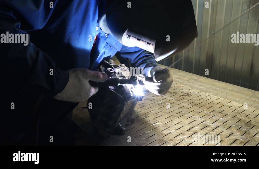 Welder works Stock Videos & Footage HD and 4K Video Clips Alamy