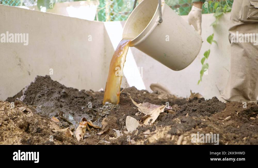 Pile of soil Stock Videos & Footage - HD and 4K Video Clips - Alamy