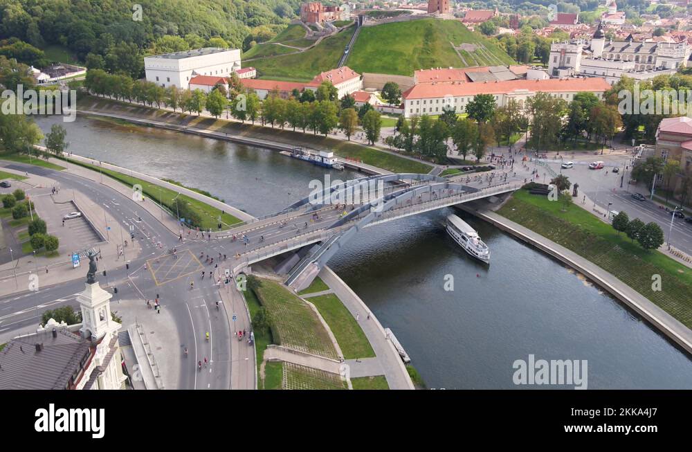 Race to the bridge Stock Videos & Footage HD and 4K Video Clips Alamy
