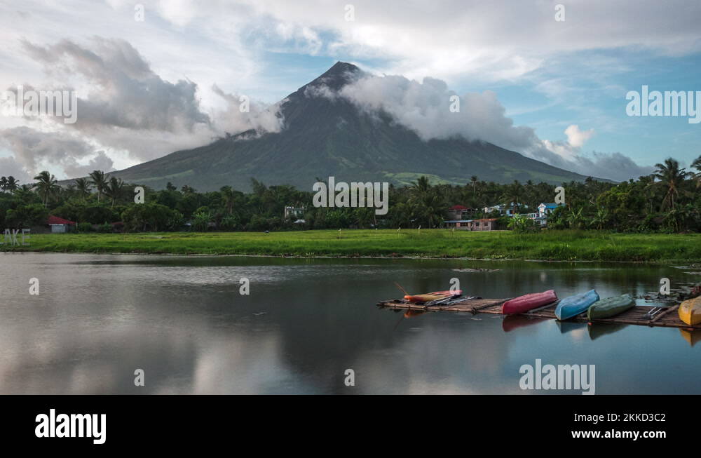 Legazpi, Albay, Philippines, Zoom Out Timelapse of Mount Mayon Volcano