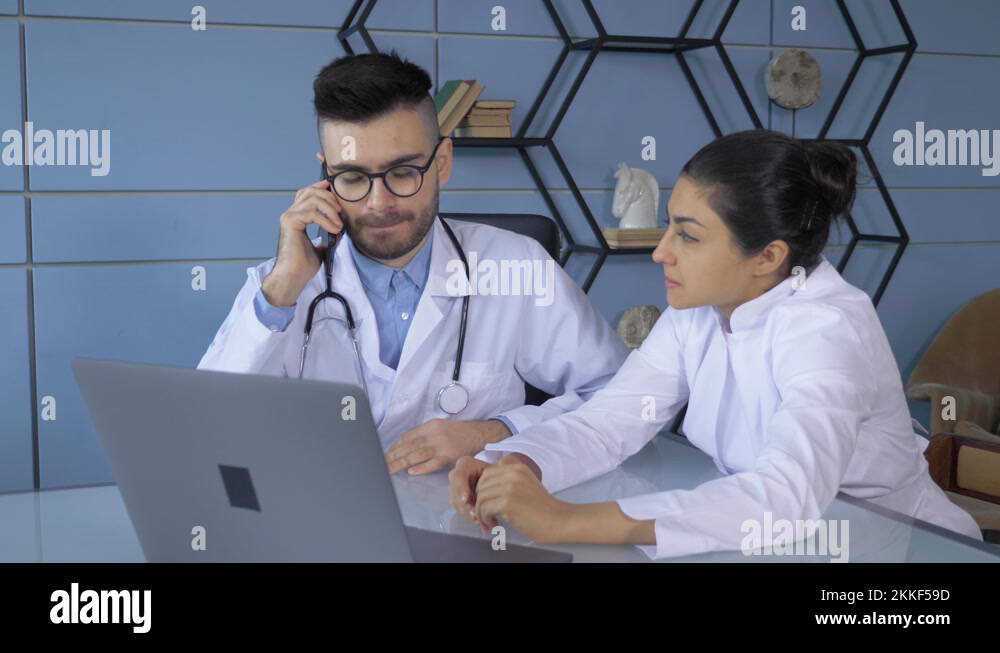 Making computer Stock Videos & Footage - HD and 4K Video Clips - Alamy