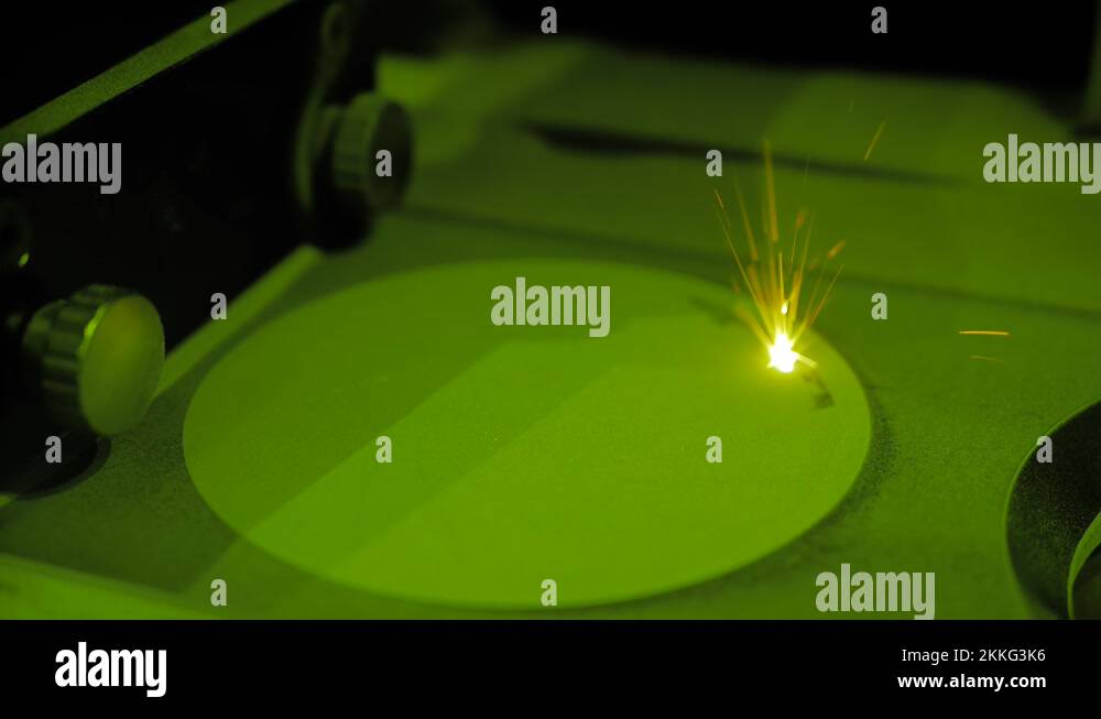 Selective laser melting: additive manufacturing metal 3D printer ...