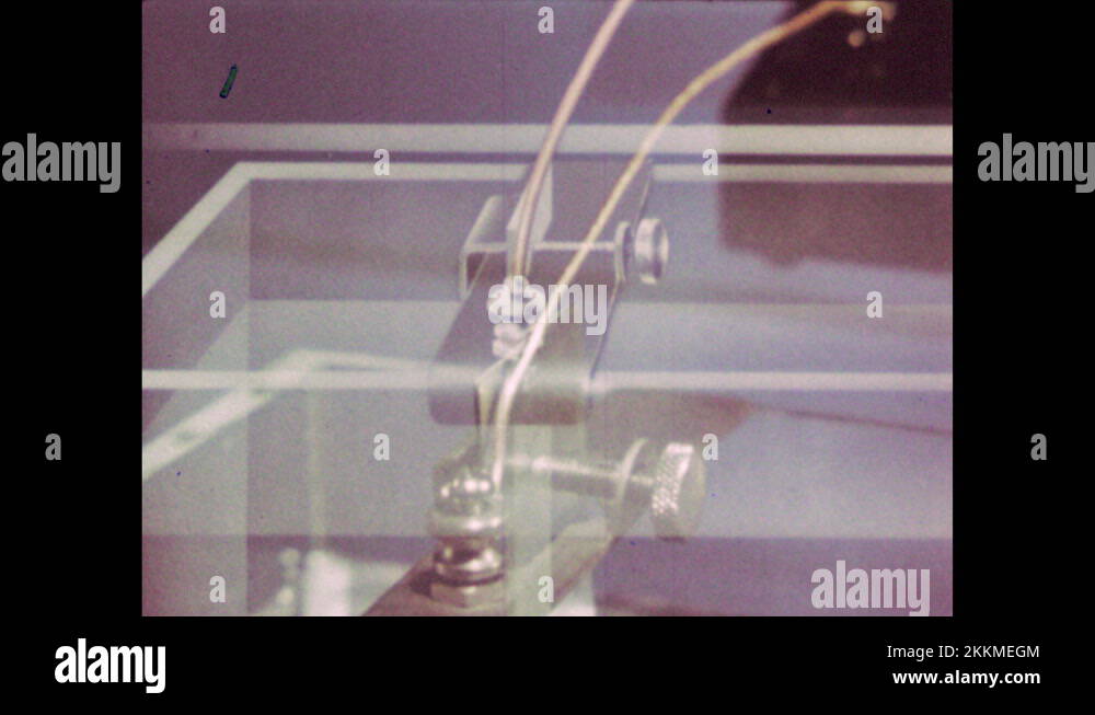1960s Copper wire running from zinc to the voltmeter. Animation of electrons Stock Video