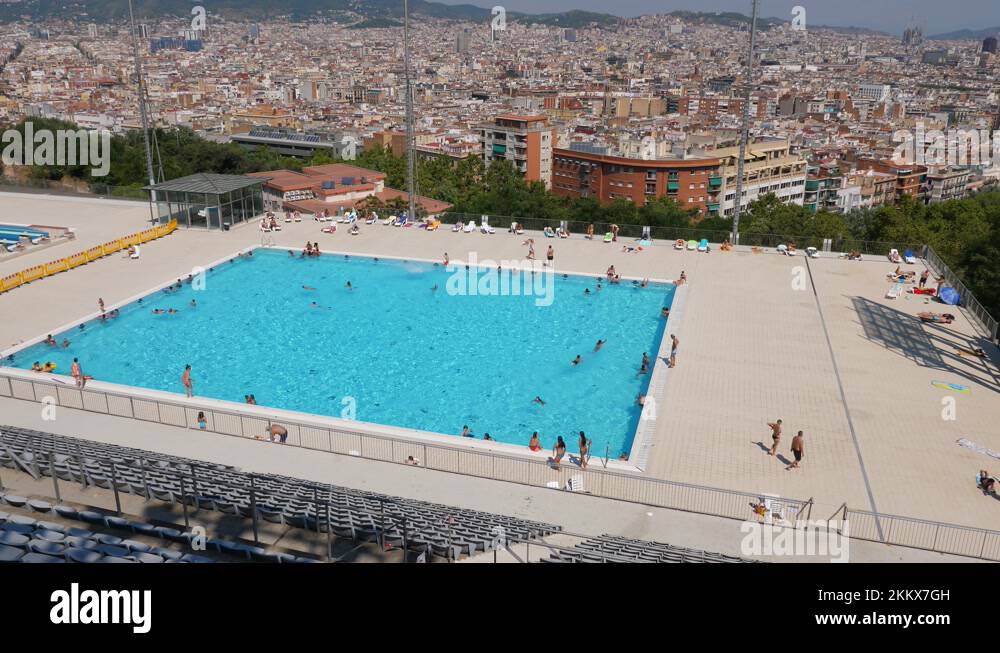 Piscina montjuic Stock Videos & Footage HD and 4K Video Clips Alamy