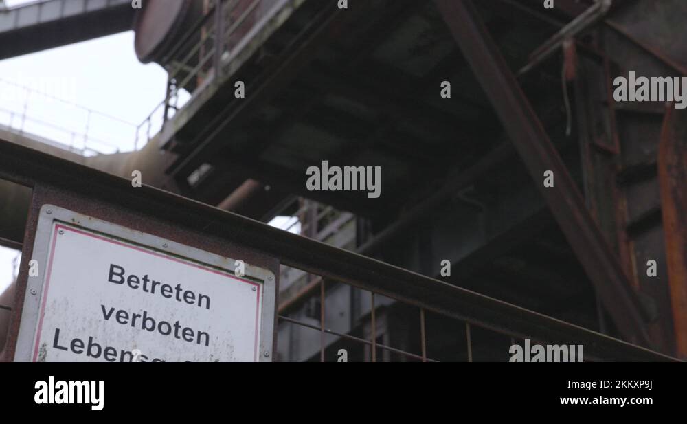 Warnschild 'Betreten Verboten LEBENSGEFAHR' – 60x40 Cm Aufkleber Aus Aluverbund, Witterungsbeständig