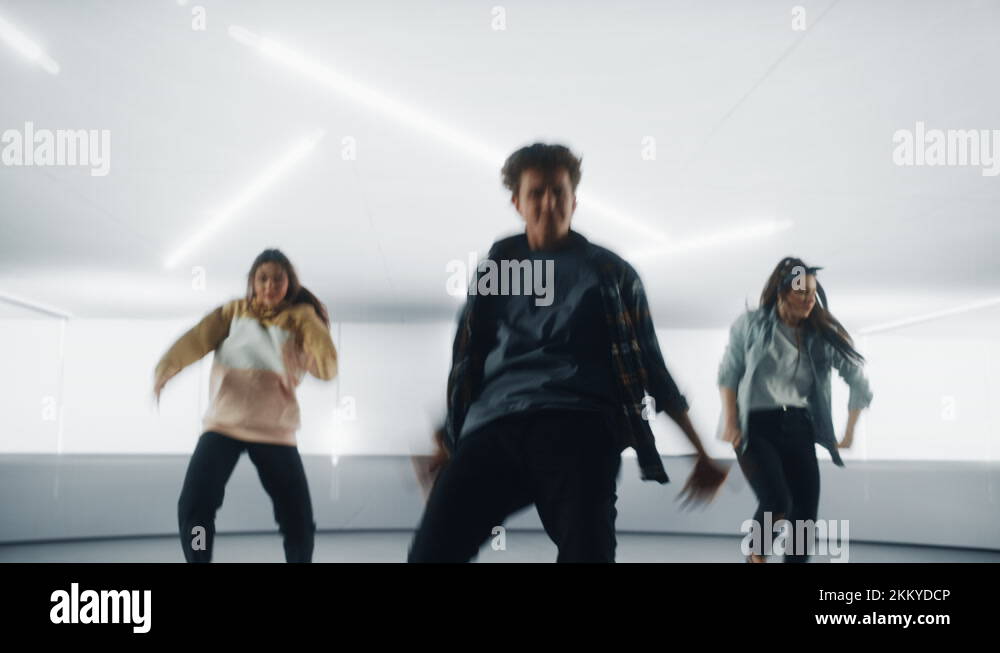 Digital garage Stock Videos & Footage HD and 4K Video Clips Alamy