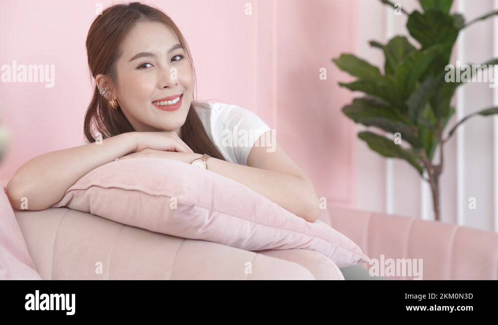 Camera sit Stock Videos & Footage - HD and 4K Video Clips - Alamy