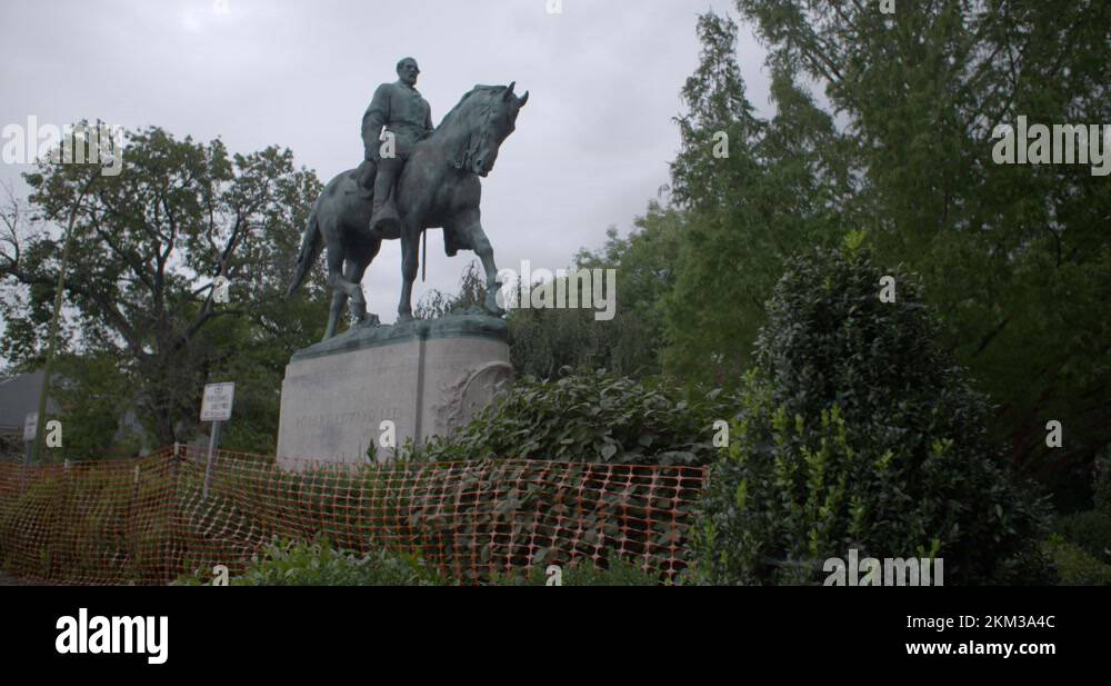 Charlottesville, VA Robert E. Lee monument slated for removal. Cause