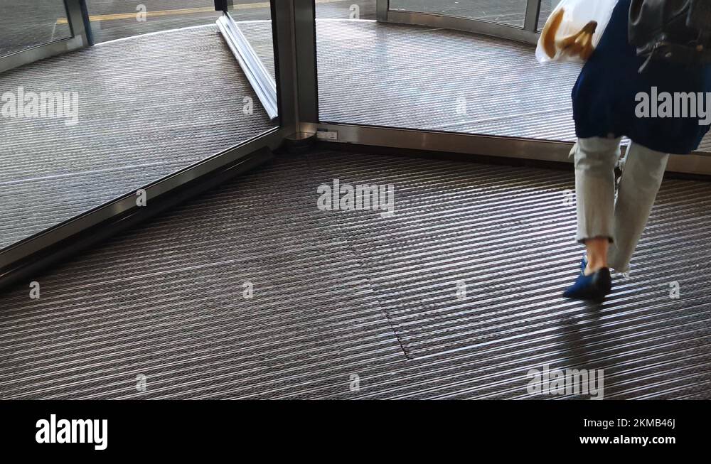 Rotating doors Stock Videos & Footage HD and 4K Video Clips Alamy
