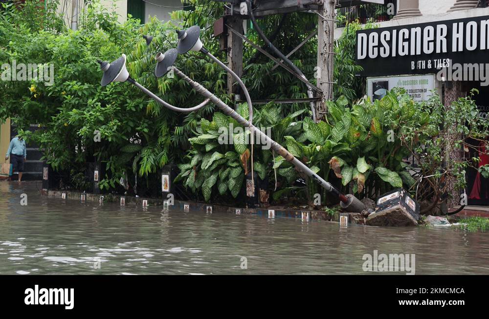 Broken electric pole Stock Videos & Footage - HD and 4K Video Clips - Alamy