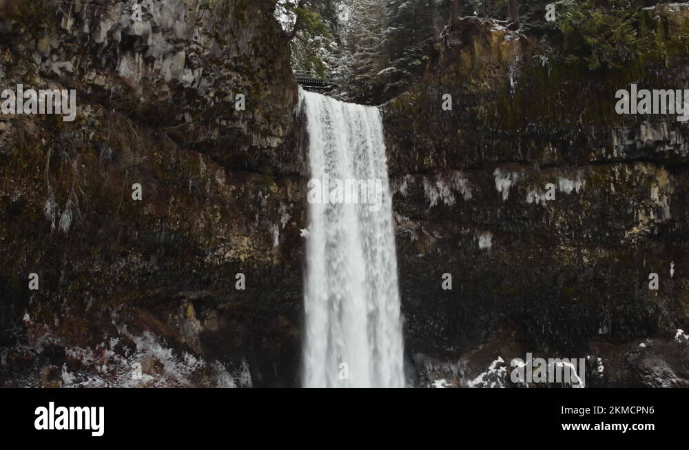 Brandywine falls near whistler british Stock Videos & Footage HD and