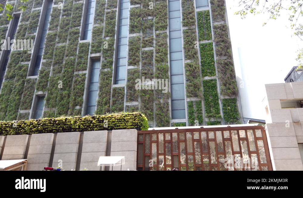 Antilia ambani Stock Videos & Footage HD and 4K Video Clips Alamy