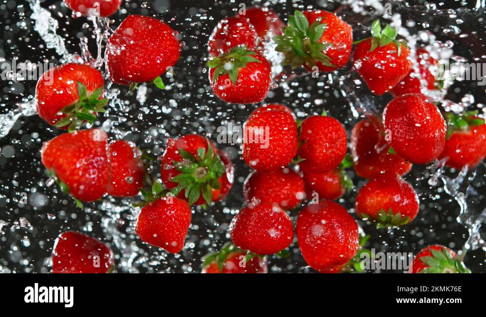 Side splash Stock Videos & Footage HD and 4K Video Clips Alamy