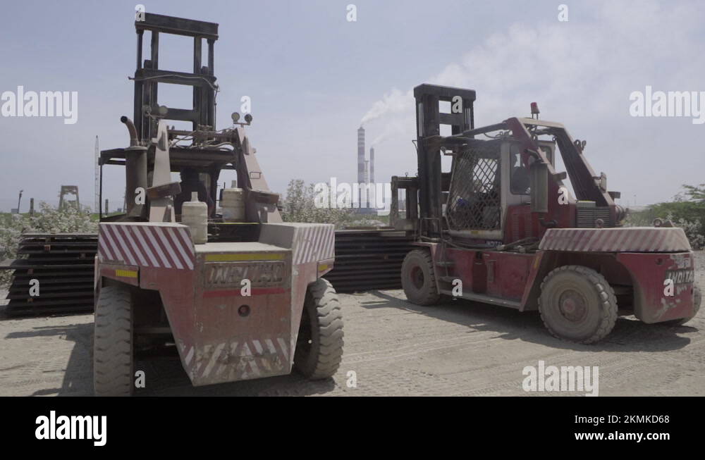 16 sheets Stock Videos & Footage HD and 4K Video Clips Alamy