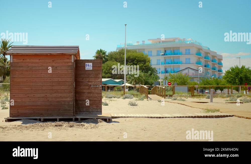 Public toilet beach Stock Videos & Footage - HD and 4K Video Clips - Alamy