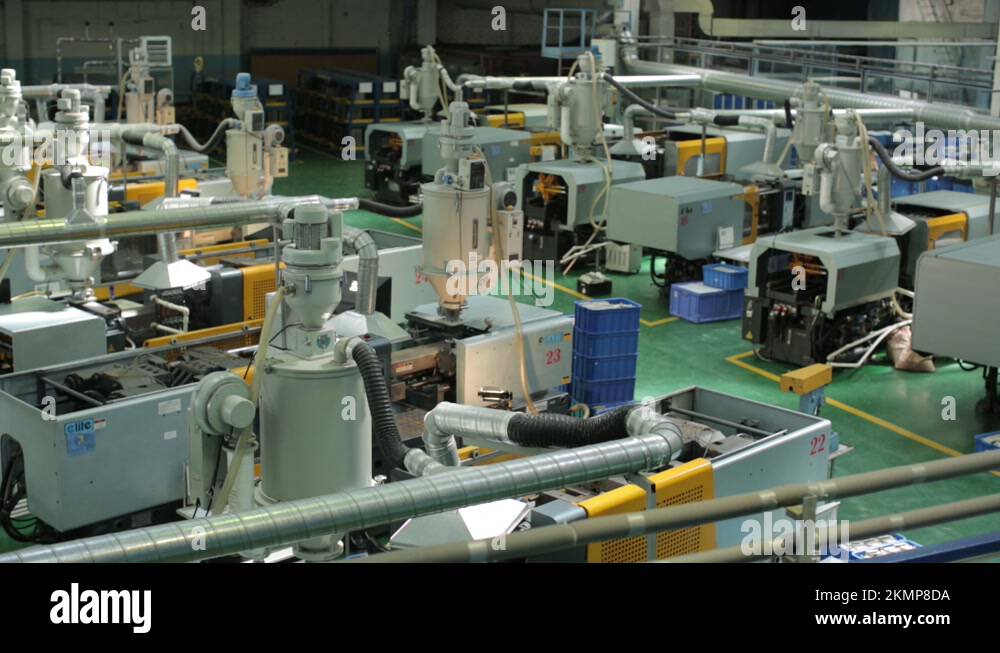Automation of the plastic molding process molding of plastic Stock