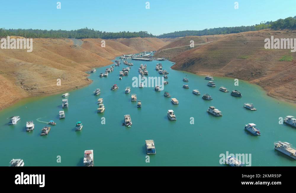 2021 amazing aerial over drought stricken California Lake Oroville