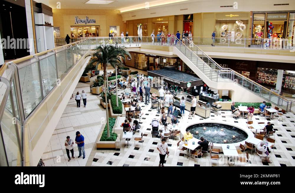 Enclosed shopping mall Stock Videos & Footage HD and 4K Video Clips