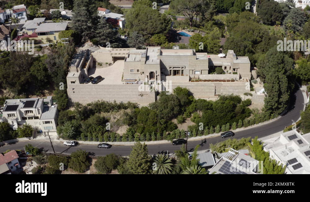Flight above Frank Lloyd Wright's Ennis House in the Los Angeles Hills Stock Video Footage Alamy
