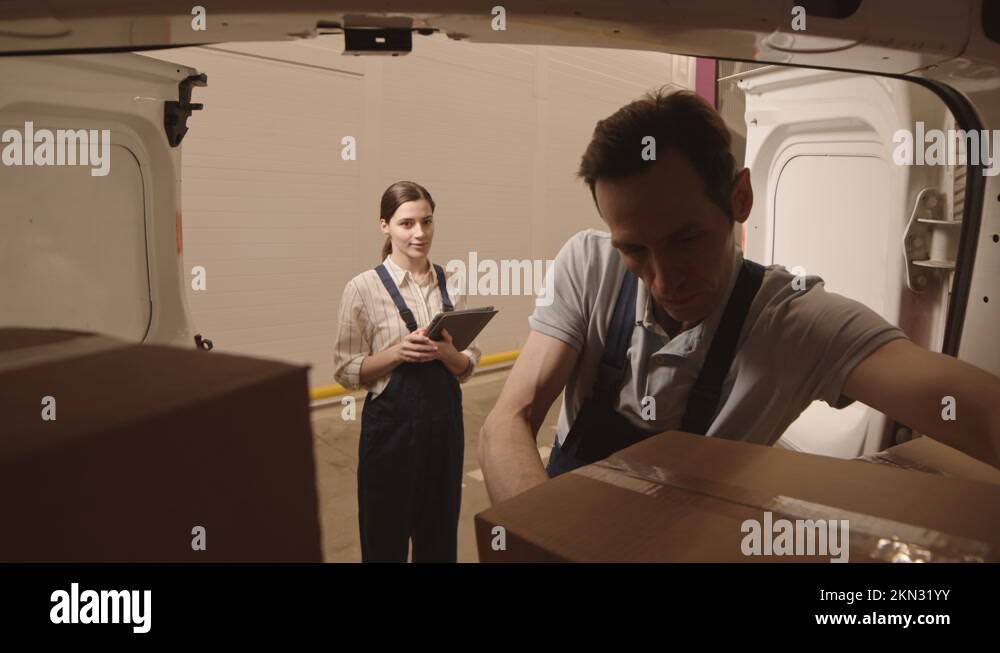 Loading van with boxes Stock Videos & Footage - HD and 4K Video Clips ...