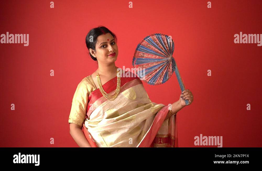 Kolkata Traditionally dressed Bengali(Indian) woman in Lal pad saree