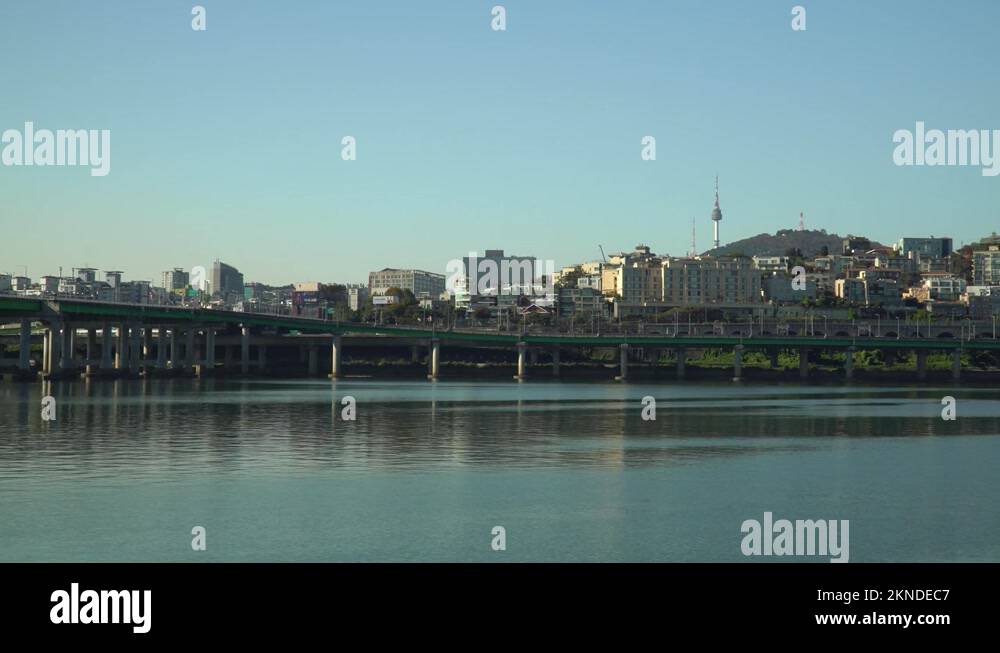 Seoul, Yongsan District, N Seoul Tower, Traffic on Gangbyeon Expressway